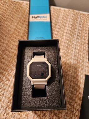 Nixon Siren White Digital Sports Watch - Water-Resistant NEW *needs battery*